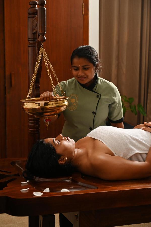 The Sacred Lotus Ayurveda Wellness Retreat Hotel Kochi Kültér fotó